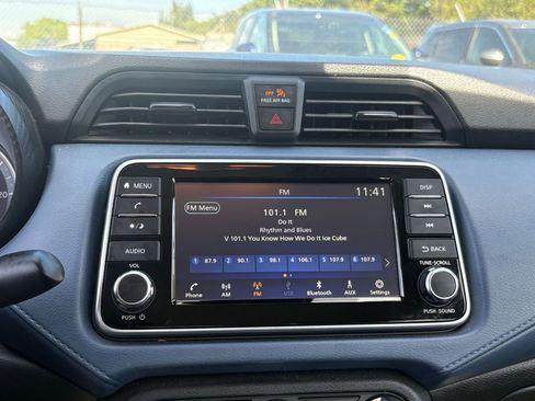 Used 2025 Nissan Versa SV FWD image 20
