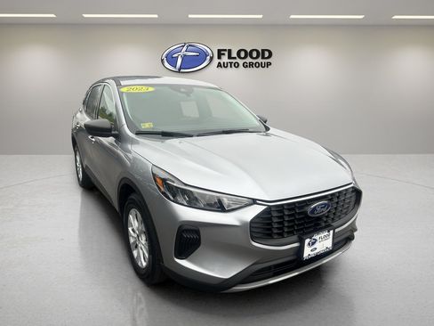 Used 2023 Ford Escape Active AWD/4WD image 1
