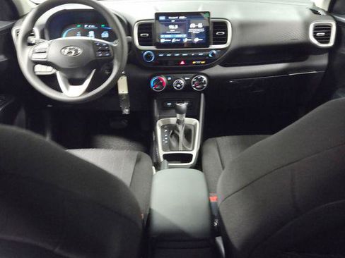 New 2026 Hyundai Venue SE FWD image 8