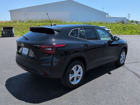 New 2026 Chevrolet Trax LS w/ Driver Confidence Package FWD image 33