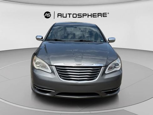 Used 2013 Chrysler 200 Limited FWD image 2