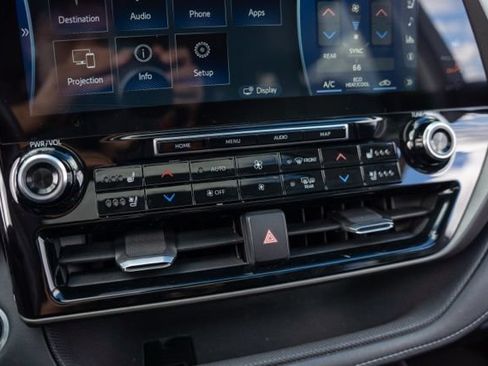 Used 2020 Toyota Highlander Limited AWD/4WD image 22