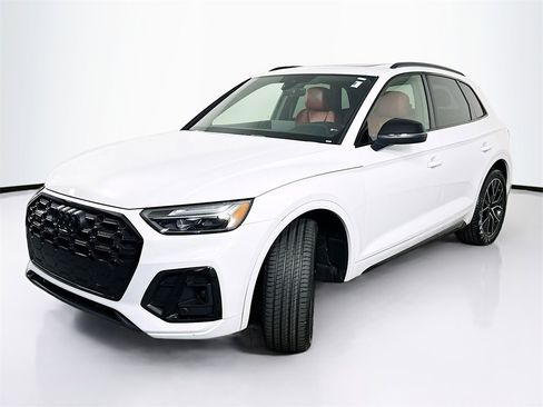 Used 2023 Audi SQ5 Premium Plus image 2