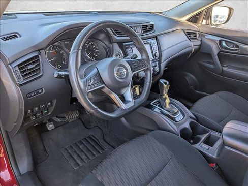 Used 2019 Nissan Rogue SV image 9