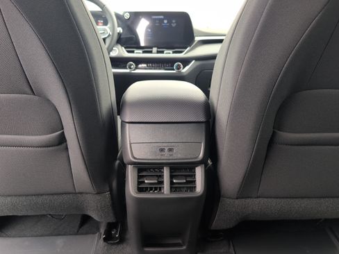 New 2026 Chevrolet Equinox LT w/ Safety and Technology Package FWD image 32