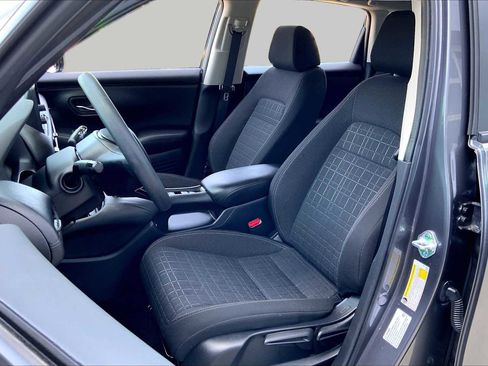 Used 2024 Honda HR-V LX image 9