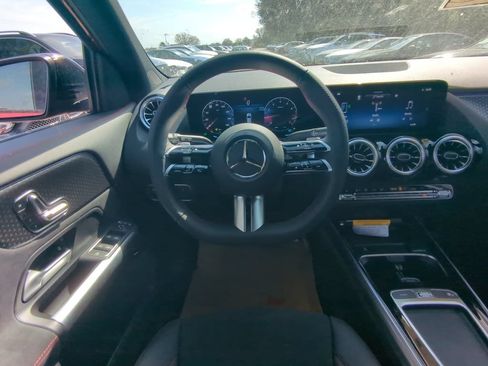 Used 2025 Mercedes-Benz GLA 250 image 3
