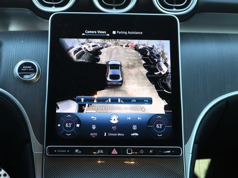 Used 2025 Mercedes-Benz GLC 300 4MATIC image 15