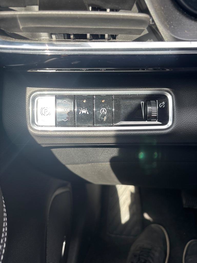 Used 2025 Buick Envision Preferred AWD/4WD image 20