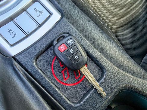 Used 2017 Toyota 86 RWD image 27