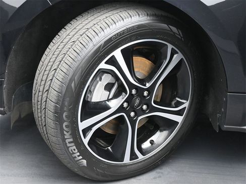 Used 2022 Ford Edge ST image 19