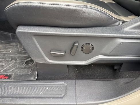Used 2025 Ford Bronco Outer Banks AWD/4WD image 11