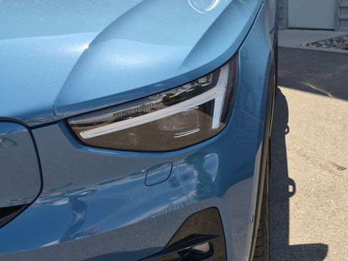 Used 2023 Volvo XC40 Recharge Ultimate w/ Protection Package Premier AWD/4WD image 10