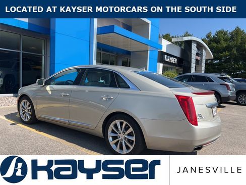 Used 2013 Cadillac XTS Luxury w/ Driver Awareness Package image 10