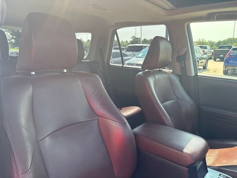 Used 2016 Toyota 4Runner Limited AWD/4WD image 27