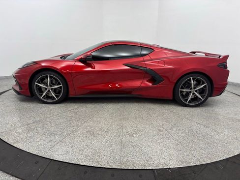 Used 2021 Chevrolet Corvette Stingray w/ Z51 Performance Package image 4