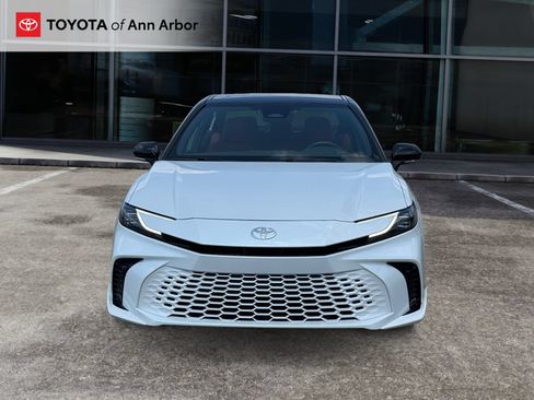 Used 2025 Toyota Camry XSE FWD image 13