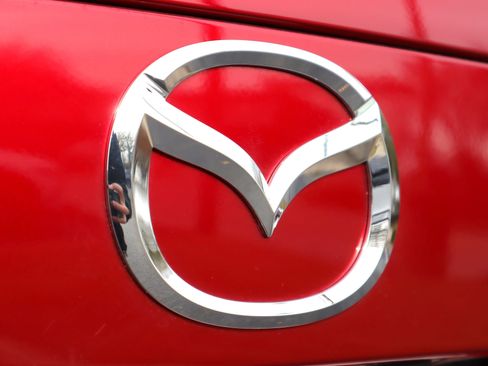 Certified 2025 MAZDA CX-70 3.3 Turbo w/ Premium Plus Pkg image 37