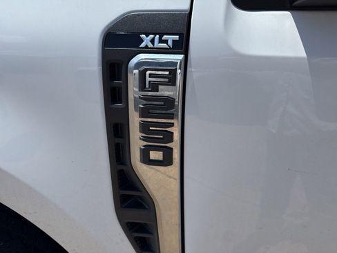 Used 2024 Ford F250 XLT w/ FX4 Off-Road Package AWD/4WD image 13