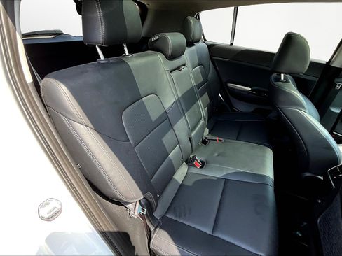 Used 2021 Kia Sportage EX w/ EX Technology Package image 17