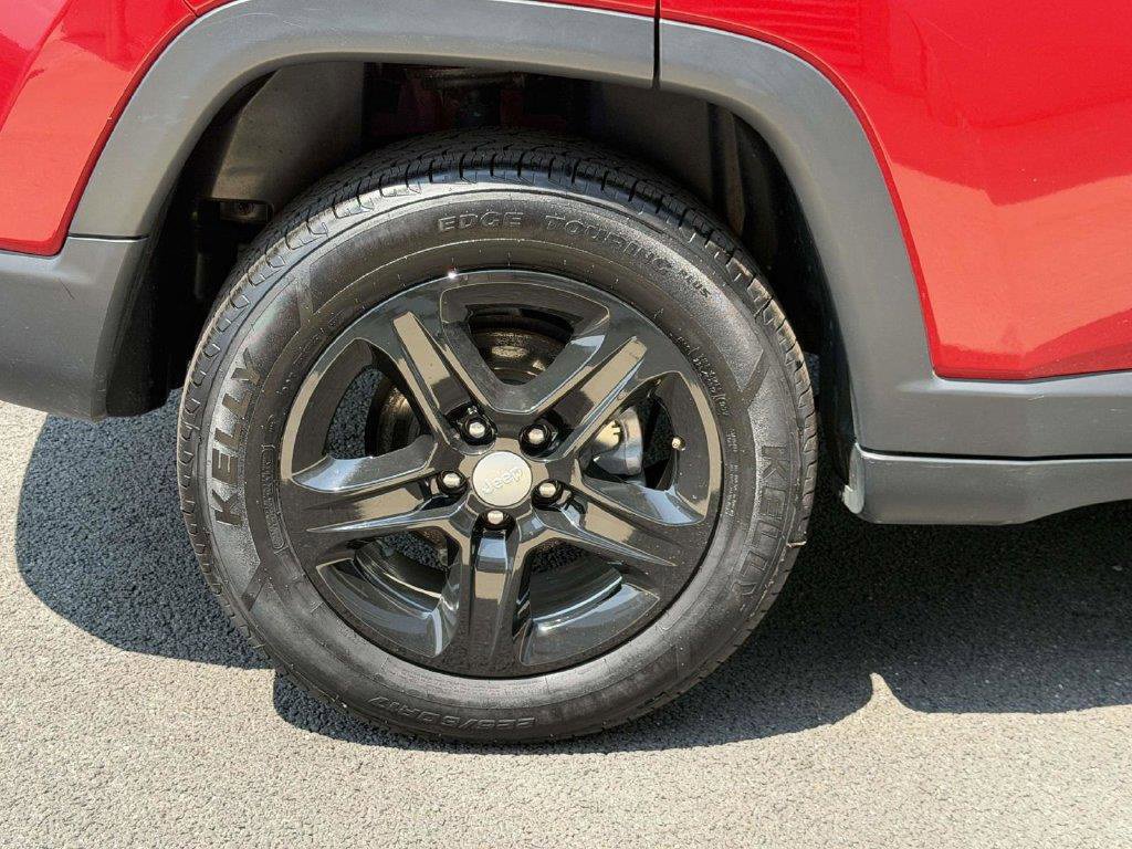 Certified 2024 Jeep Compass Latitude AWD/4WD image 12