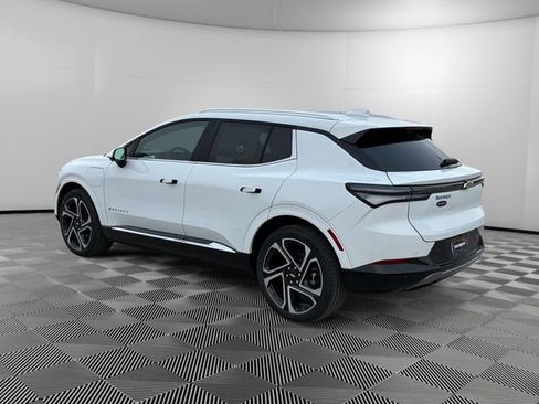 New 2026 Chevrolet Equinox EV LT image 5