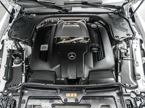 Used 2026 Mercedes-Benz Maybach SL 680 image 12