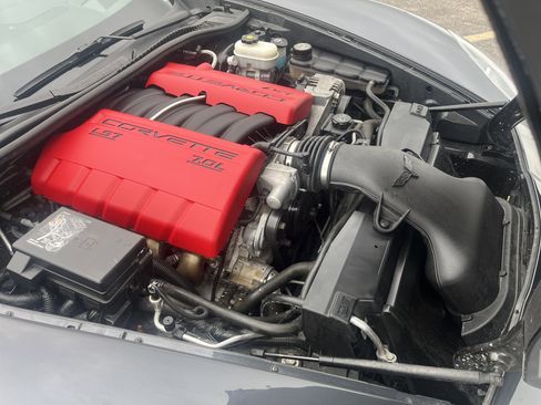 Used 2010 Chevrolet Corvette Z06 w/ Preferred Equipment Group RWD image 16