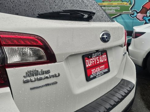 Used 2018 Subaru Outback 2.5i Premium image 2