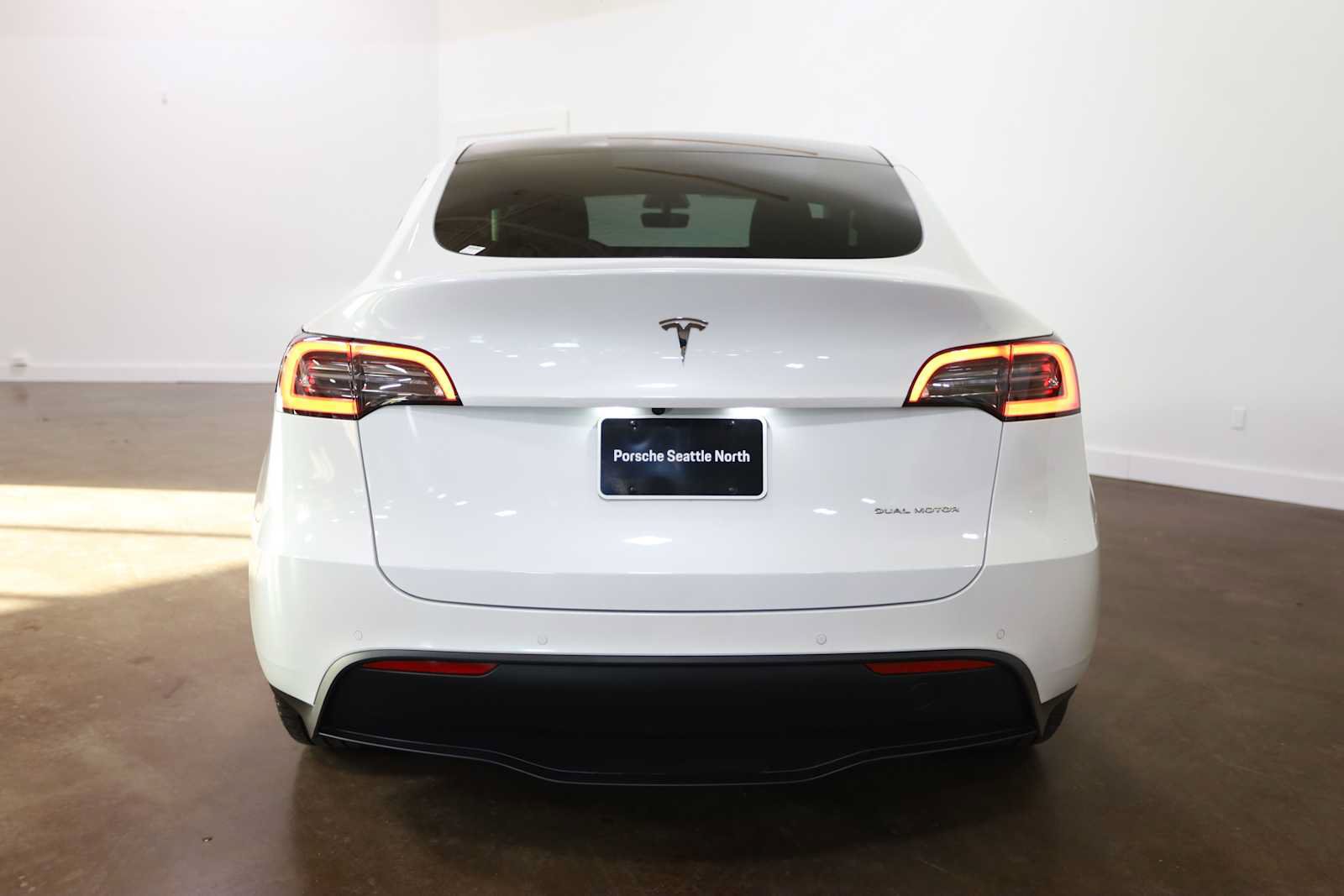 Used 2021 Tesla Model Y Long Range AWD/4WD image 6