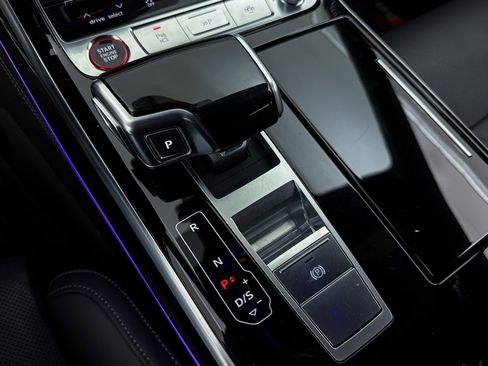 Used 2024 Audi S8 image 36