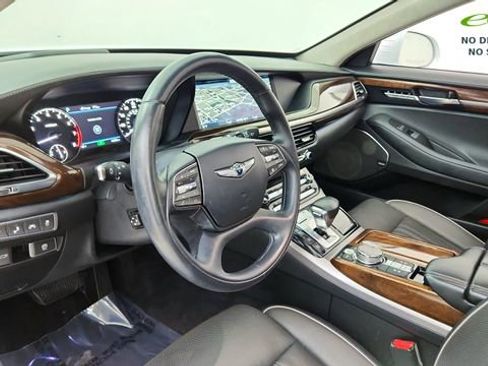 Used 2019 Genesis G90 3.3T Premium RWD image 18