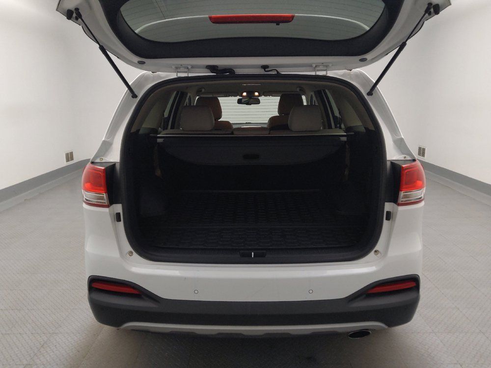 Used 2016 Kia Sorento EX FWD image 29