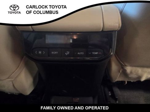 Used 2023 Toyota Highlander XLE FWD image 19