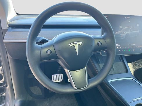 Used 2022 Tesla Model Y Performance image 10