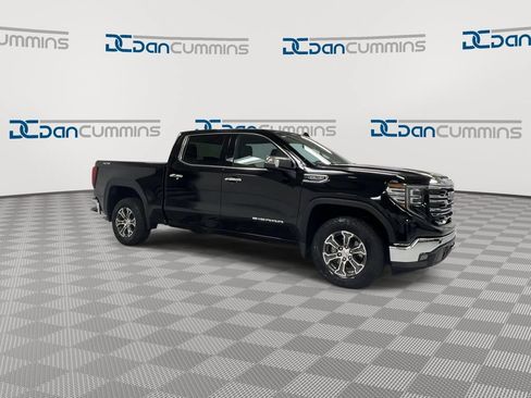 Used 2025 GMC Sierra 1500 SLT AWD/4WD image 2