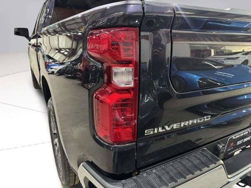 Used 2024 Chevrolet Silverado 1500 LT AWD/4WD image 12