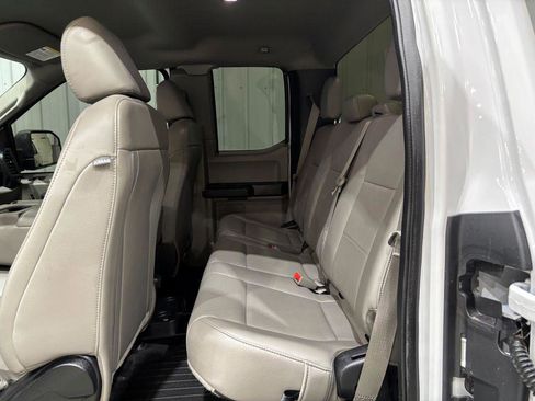 Used 2019 Ford F150 XL w/ Equipment Group 101A Mid AWD/4WD image 13