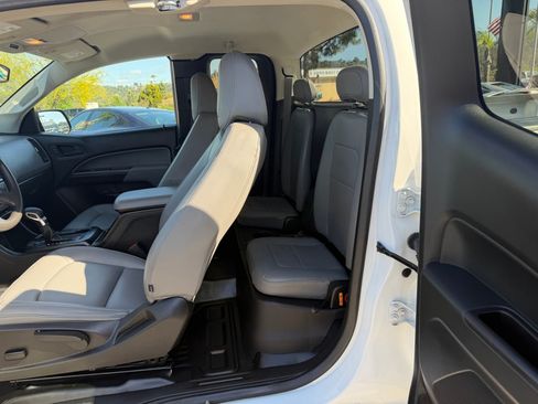 Used 2022 Chevrolet Colorado W/T w/ WT Convenience Package RWD image 21