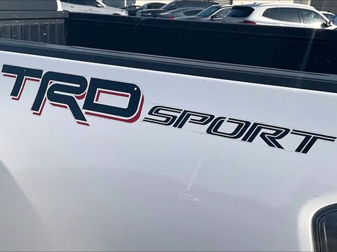 Used 2021 Toyota Tacoma TRD Sport w/ Technology Package RWD image 9