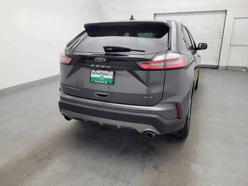 Used 2024 Ford Edge Titanium image 7