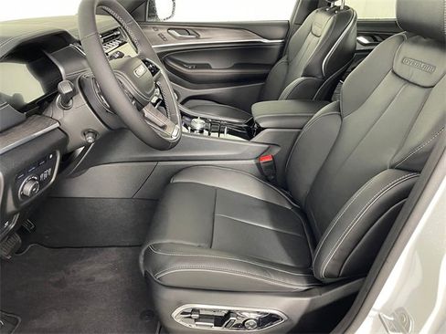 New 2025 Jeep Grand Cherokee Overland w/ Luxury Tech Group IV image 2