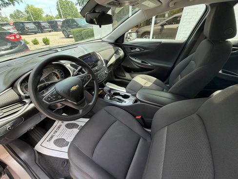 Used 2024 Chevrolet Malibu LT FWD image 19