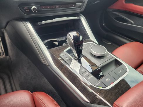 Used 2022 BMW M440i Convertible w/ Premium Package image 29