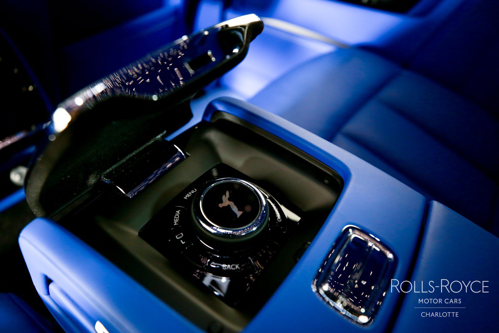 Used 2024 Rolls-Royce Phantom Sedan w/ The Phantom Package RWD image 23
