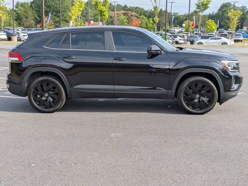 Used 2024 Volkswagen Atlas Cross Sport SE w/ Black Wheel Package FWD image 3