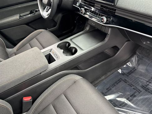 Certified 2024 Honda Prologue EX image 31