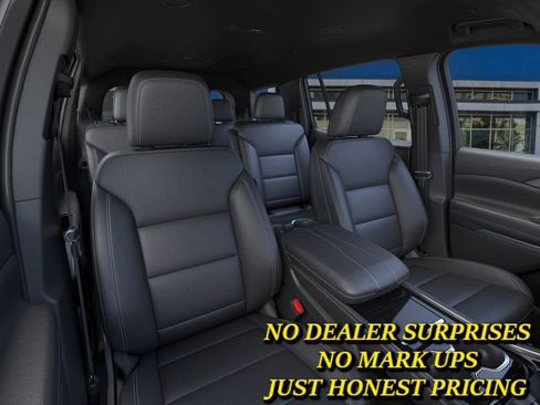 New 2026 Chevrolet Traverse LT w/ Driver Confidence Package FWD image 16