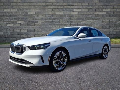 New 2026 BMW 530i xDrive AWD/4WD image 3