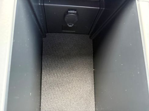 Used 2010 Toyota RAV4 Limited AWD/4WD image 56